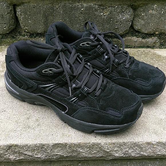 vionic walker sneakers